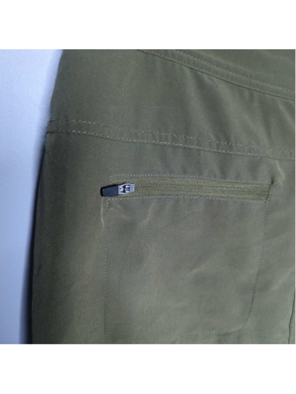 Mountain & Isles Olive Green Woven Hiking Utility Skort - Women's Medium - Picture 7 of 15